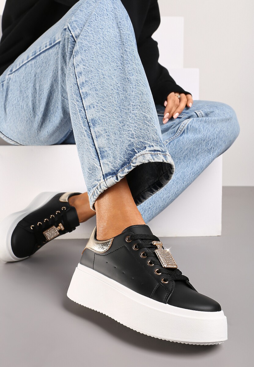 Czarne Sneakersy na Platformie Ozdobione Cyrkoniami i Aplikacją 3D Daneria