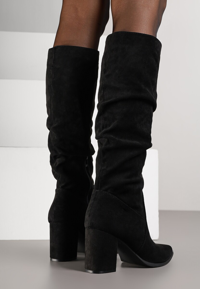 Czarne Kozaki na Słupku z Marszczoną Cholewką z Imitacji Zamszu Razialla