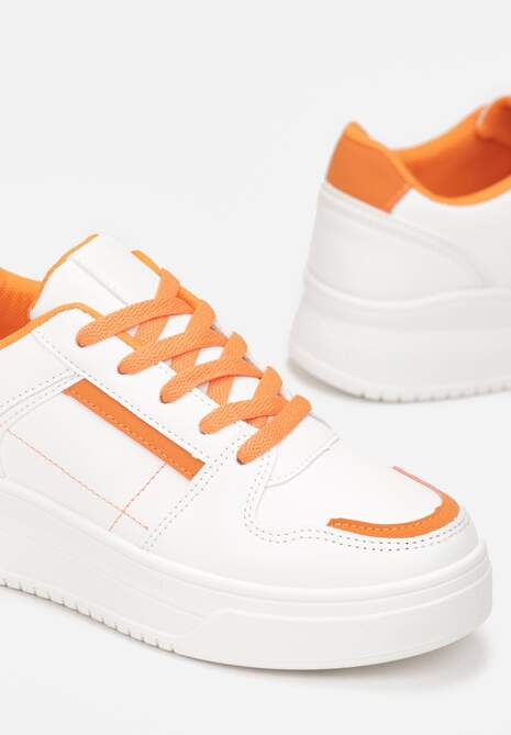 Biało-Pomarańczowe Sznurowane Sneakersy na Grubej Podeszwie Cesohenn