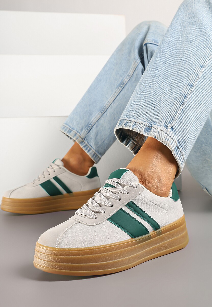 Białe Sneakersy Kultowe Tenisówki z Ozdobnymi Paskami Vandell