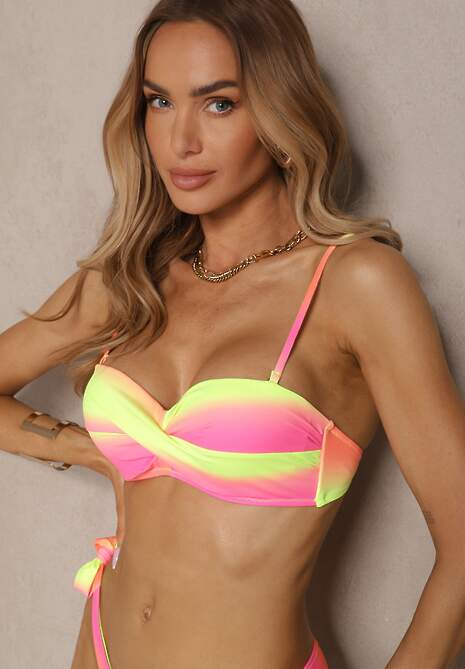 Fuksjowe Bikini Majtki Typu Figi i Biustonosz z Marszczeniem w Geometryczny Wzór Kinnira