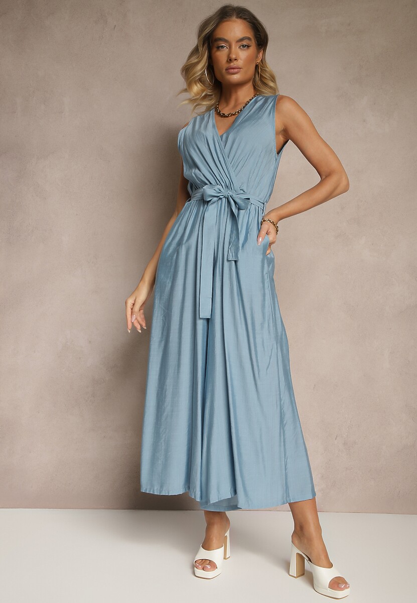 Czarny Kombinezon Taliowany z Wiskozą Ozdobiona Paskiem Evintria