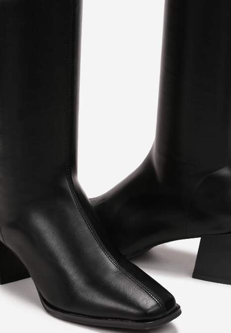 Czarne Kozaki na Geometrycznym Słupku z Kwadratowym Noskiem Brikalona