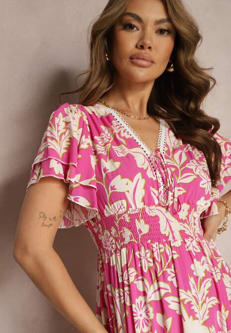 Różowa Sukienka z Wiskozy z Krótkim Rękawem Wiązana z Przodu Marszczona w Pasie Tessam