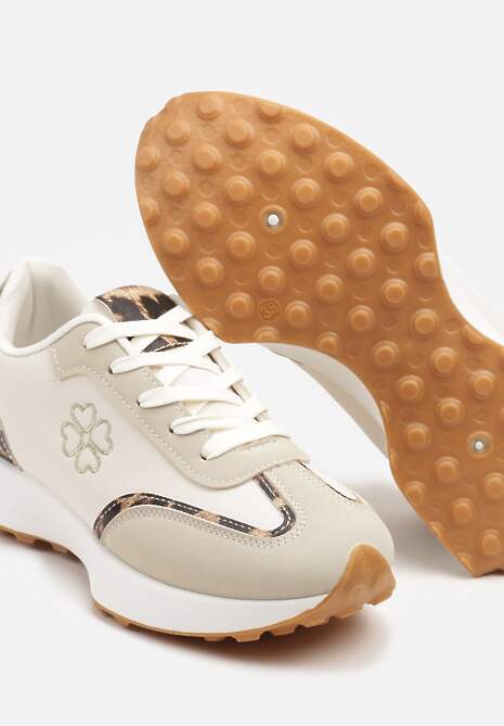 Beżowe Sneakersy z Panterkowymi Zdobieniami i Delikatnym Haftem Alisella