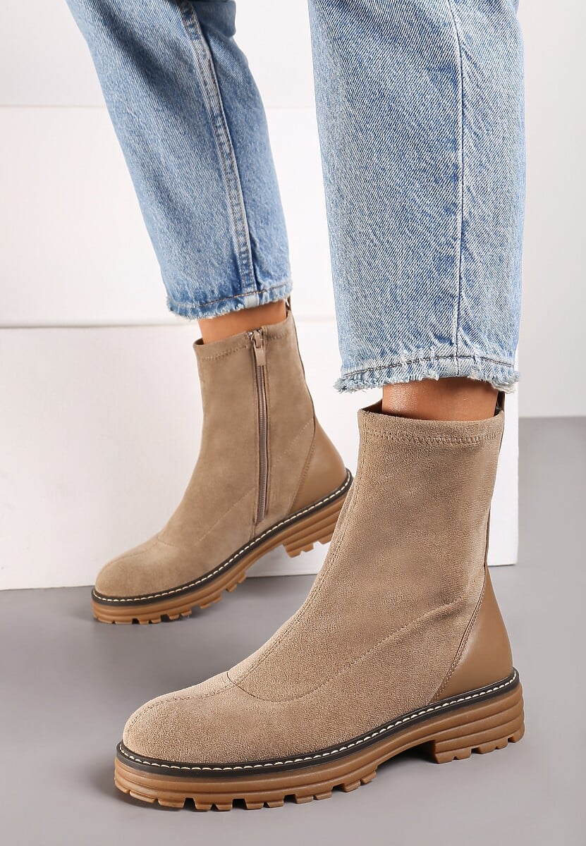 Beżowe Botki na Płaskiej Podeszwie Ozdobione Kontrastowym Elementem Vioriela