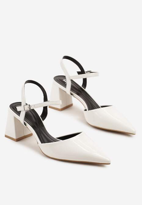 Białe Sandały Lakierowane na Geometrycznym Słupku Sopelisse