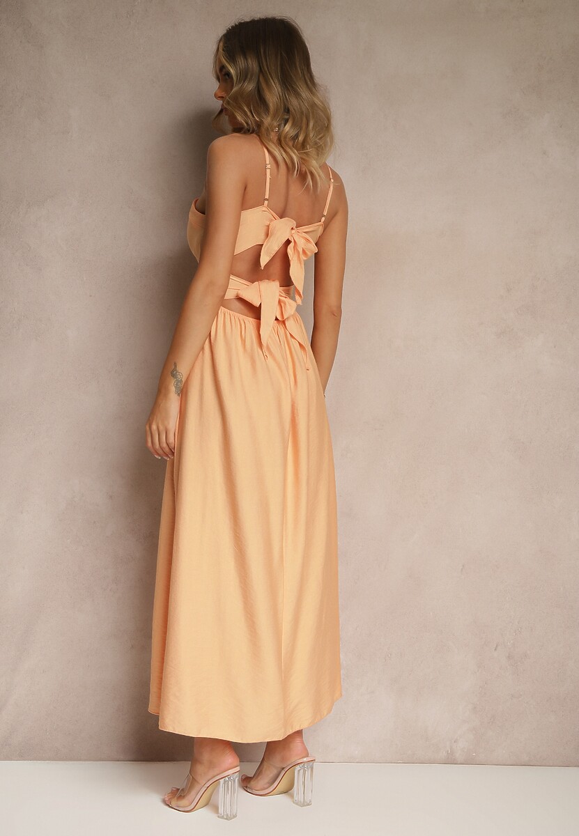 Pomarańczowa Sukienka z Wiskozą o Rozkloszowanym Kroju Merelessa