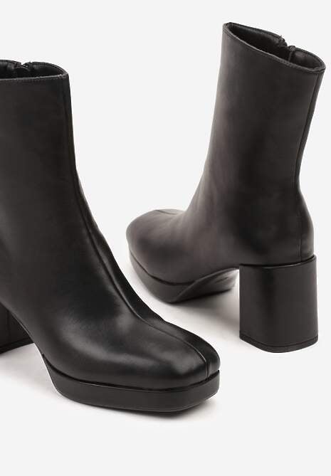 Czarne Botki Vices na Platformie i Słupku Ozdobione z Kwadratowym Noskiem Faleanna