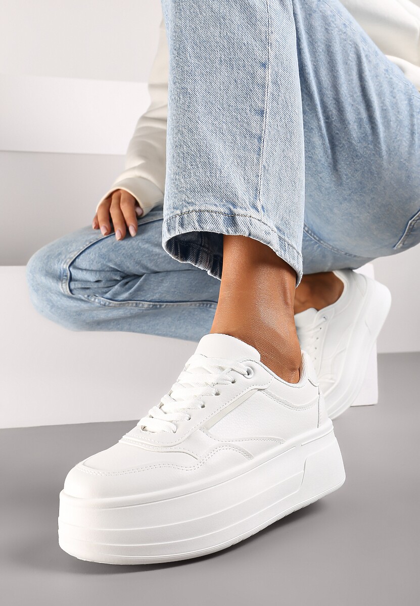 Białe Sneakersy na Platformie Ozdobionej Tłoczeniem Vaiviera