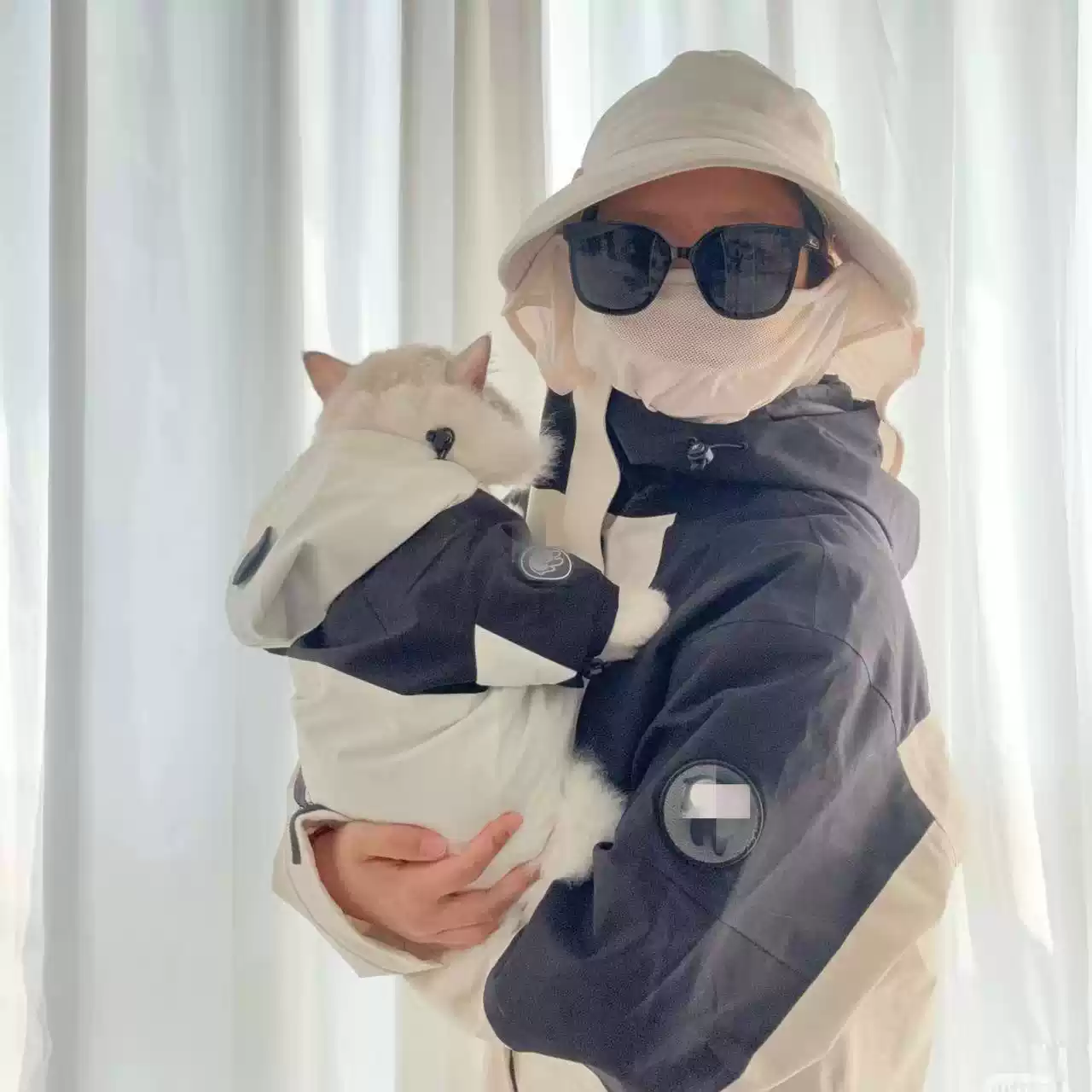 Small Pet Raincoat & Windproof Jacket, Waterproof Outdoor Apparel for Cats & Small Dogs