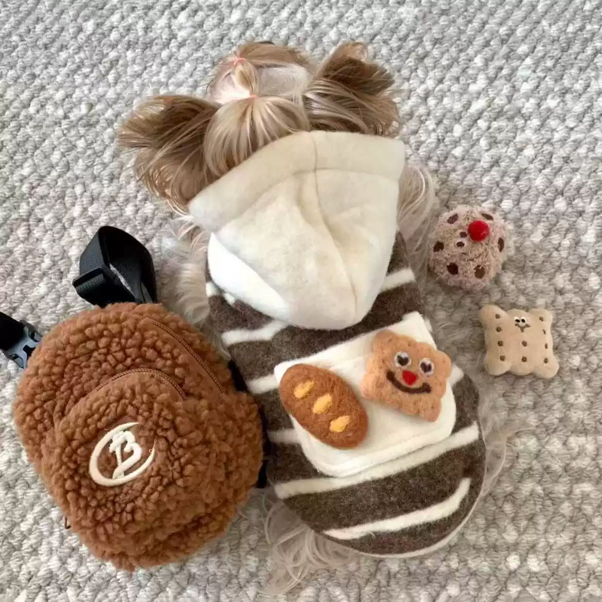 Autumn & Winter Warm Sleeveless Hooded Pet Sweater