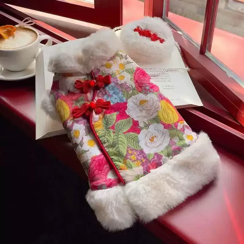 Pet Dog & Cat Autumn & Winter Traditional-style Outfit, Fresh Crew Neck Embroidered Checkered Outfit with Rabbit Fur, New Year Style