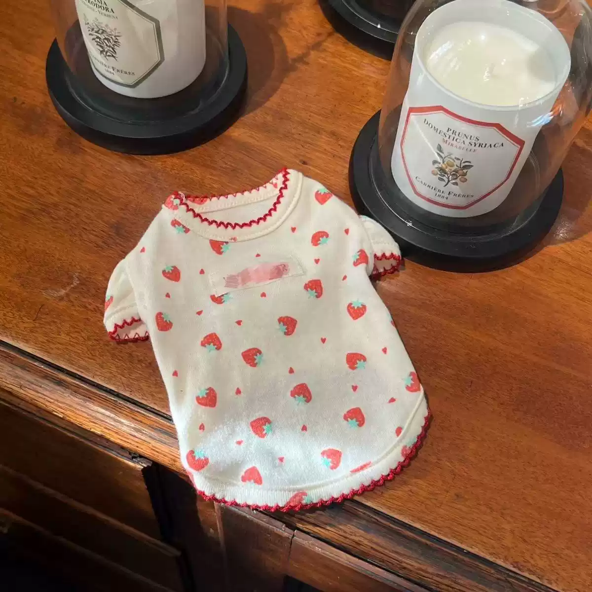 Pet Dog/Cat Puffed Sleeve Top with Strawberry Design & Dog-tooth Trim