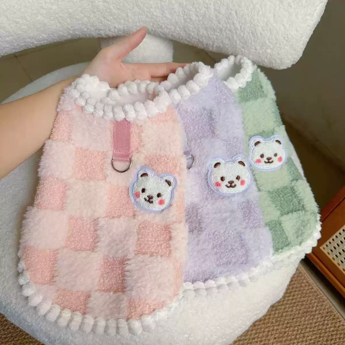 Pet Fleece Vest Warm Thick Autumn Winter Checkered Sleeveless Jacket for Dogs & Cats