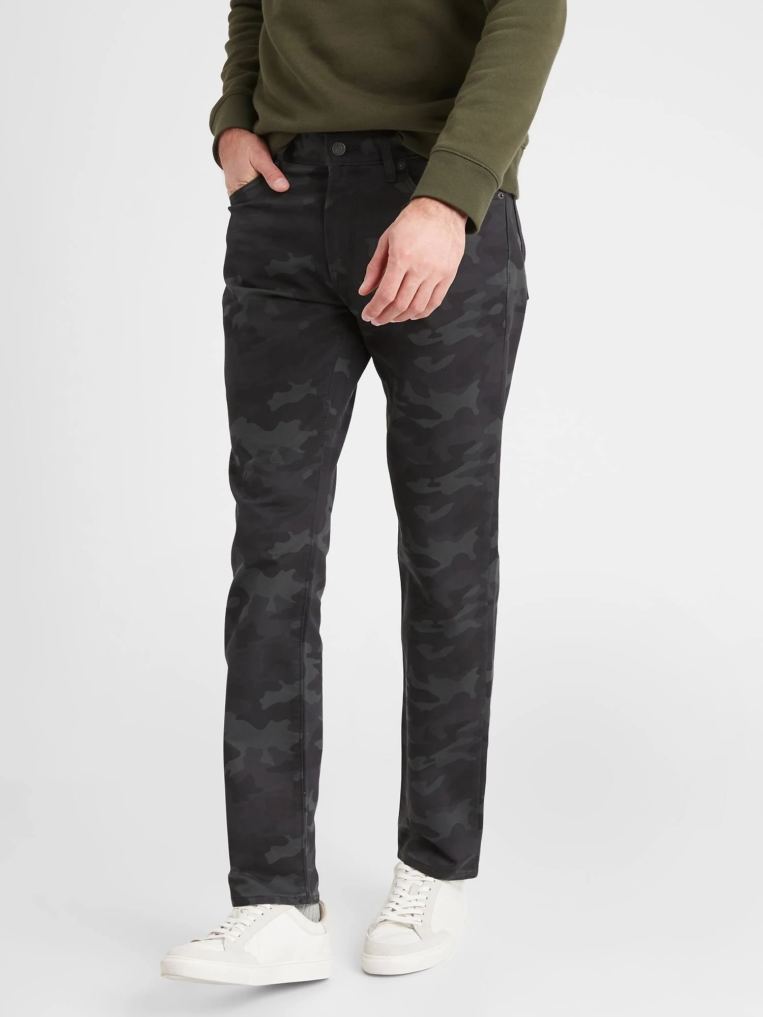 Men's Slim-Fit Travel Jean Camo Print Grey Camo