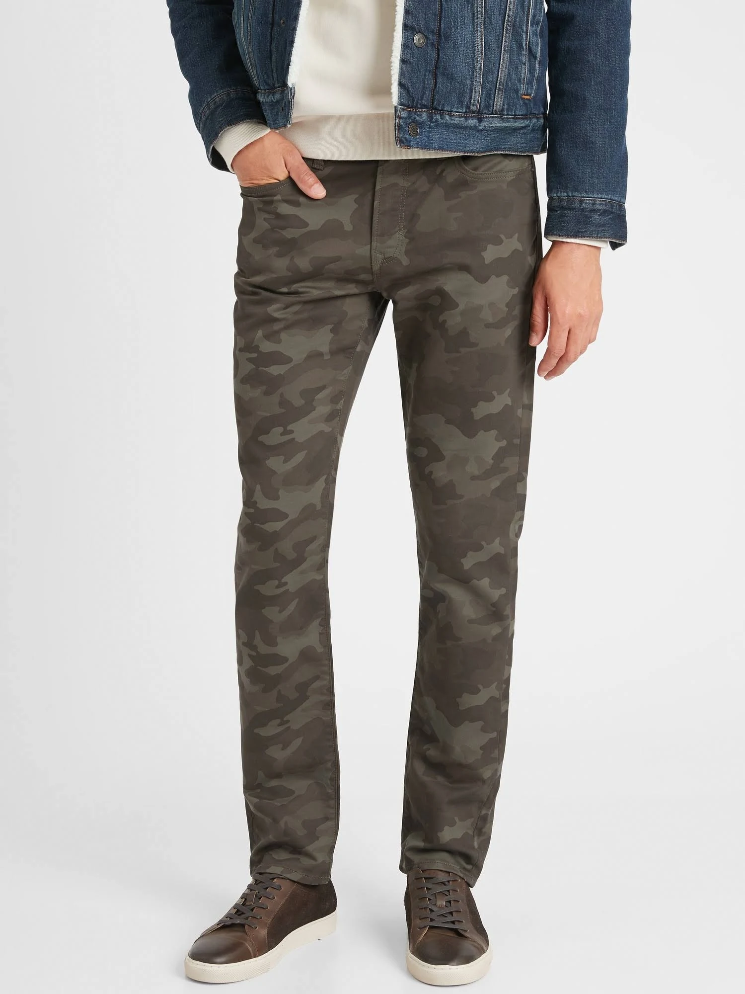 Men's Slim-Fit Travel Jean Camo Print Olive Camo