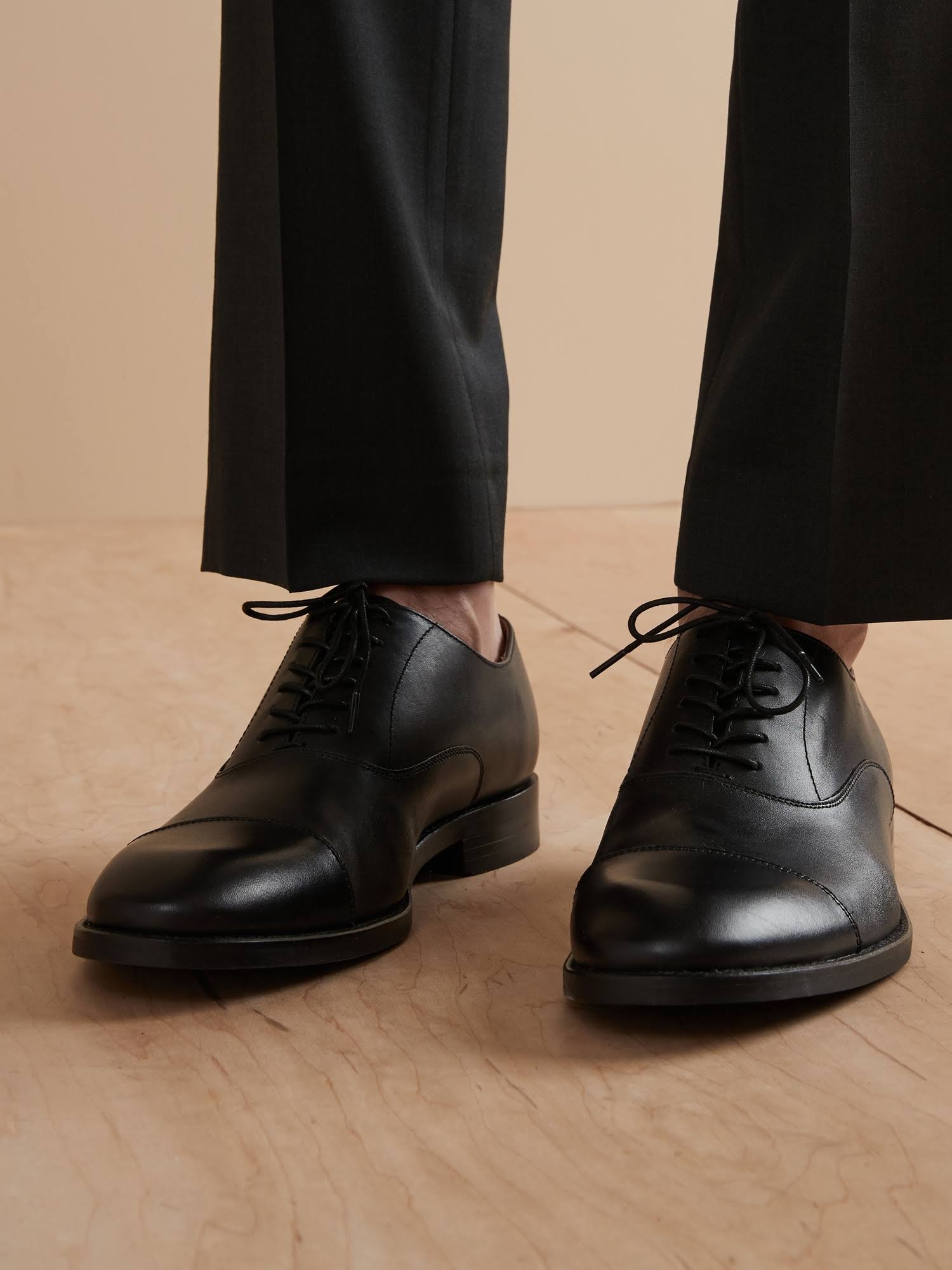 Banana Republic Men's Kevin Italian Leather Cap-Toe Oxford Black Size 9