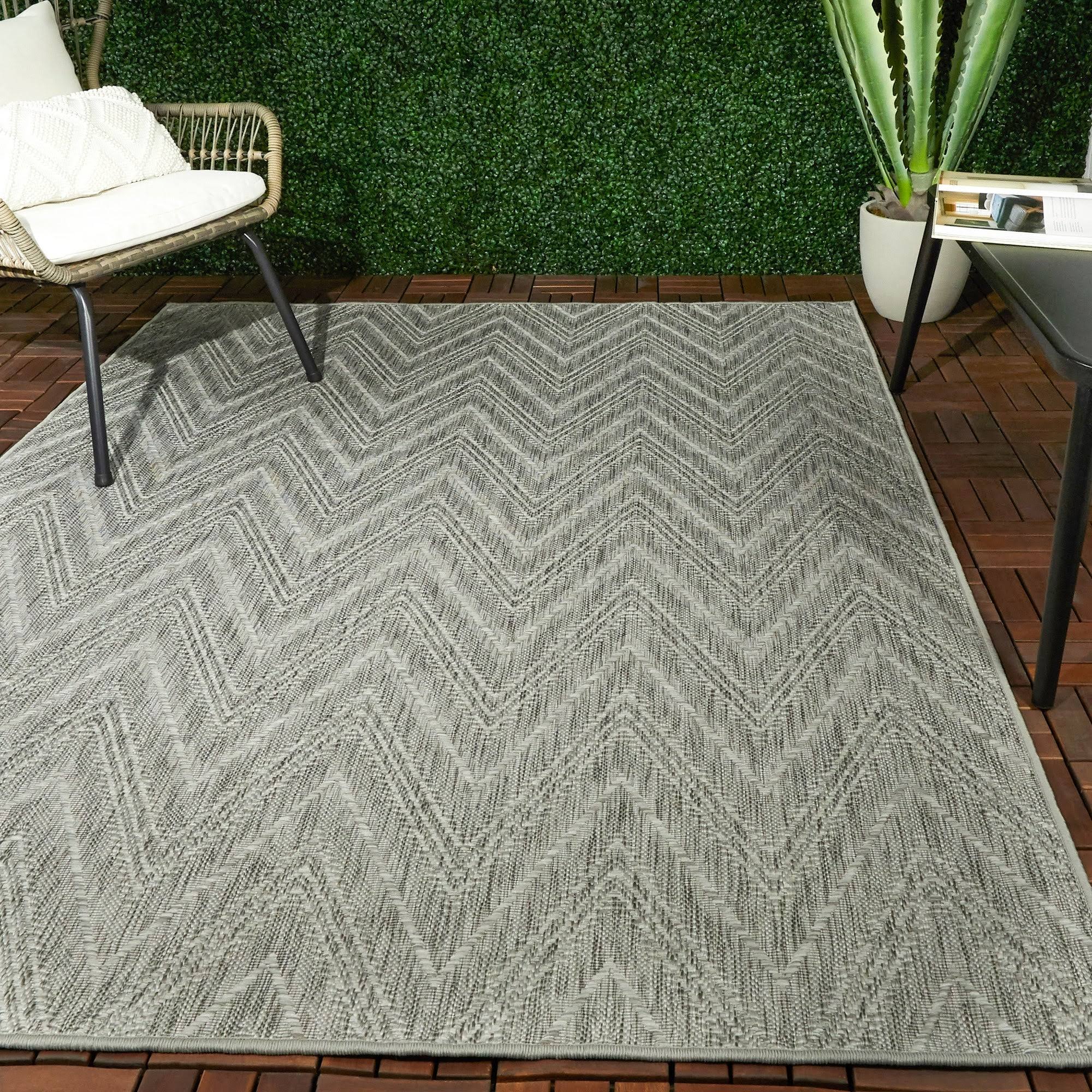 BALTA Kava Grey 5 ft. x 7 ft. Chevron Flatweave Indoor/Outdoor Area Rug