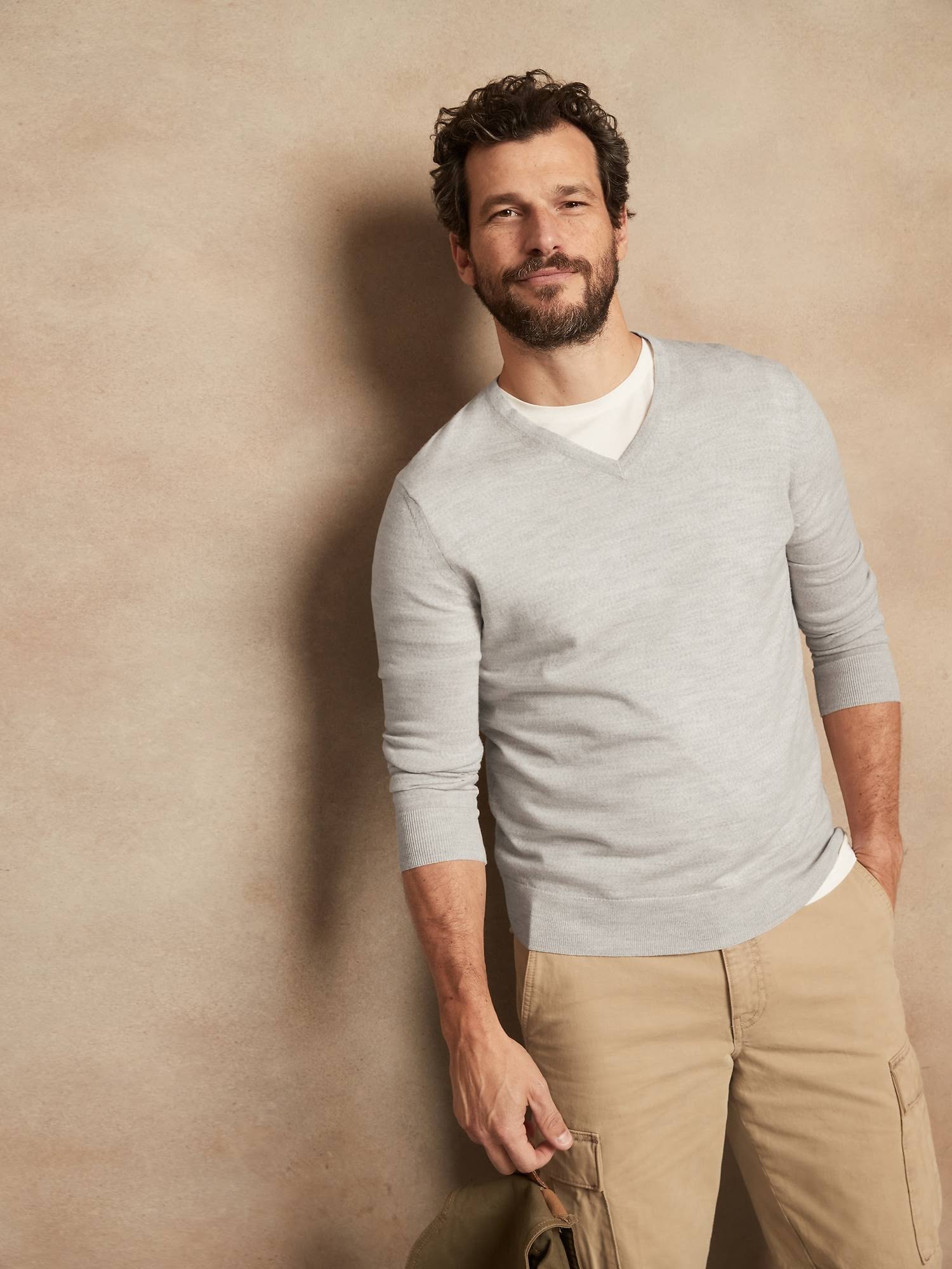 Banana Republic Men's Merino V-Neck Sweater in Responsible Wool Vintage Tan Tall Size XXL