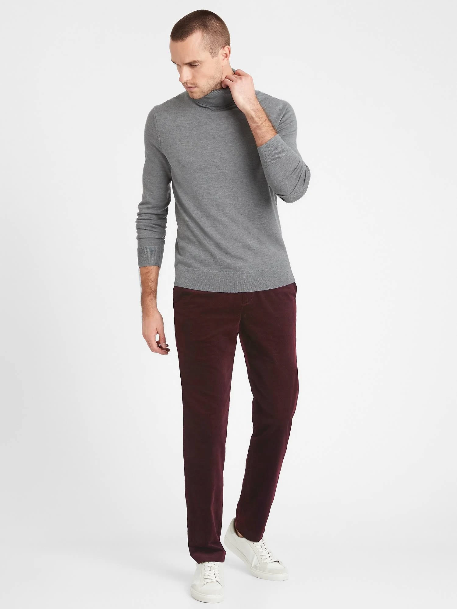 Banana Republic Men's Slim Corduroy Traveler Chino Pant Burgundy Red Size 30W 32L