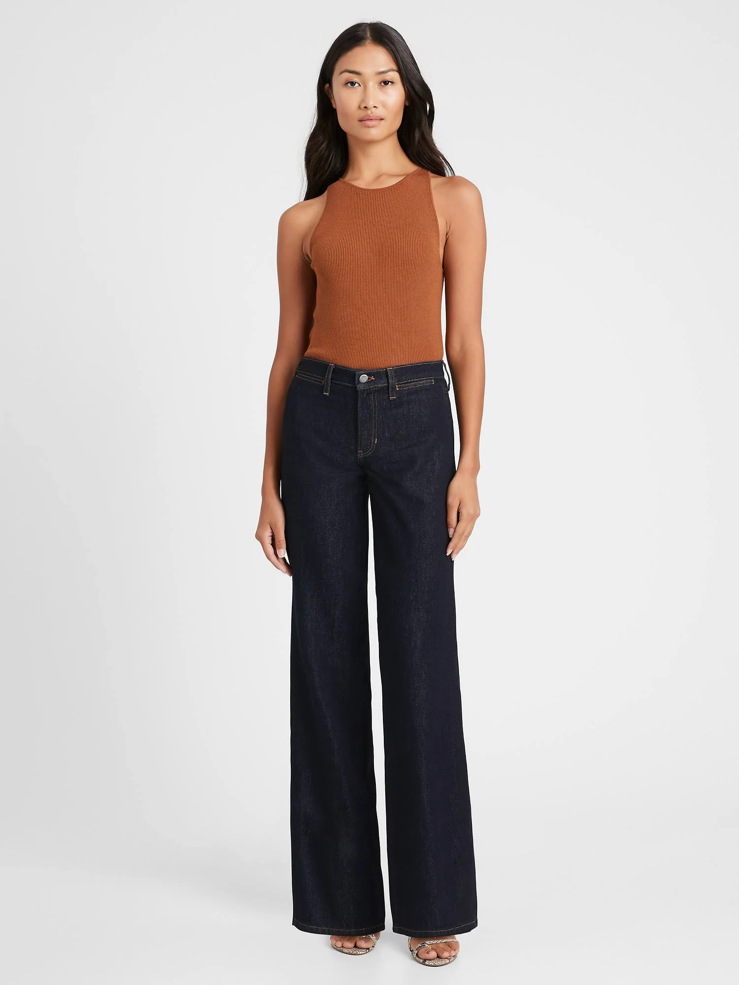 Banana Republic Women's High-Rise Wide-Leg Zipper Pocket Jean Clean Rinse Size 27 Short
