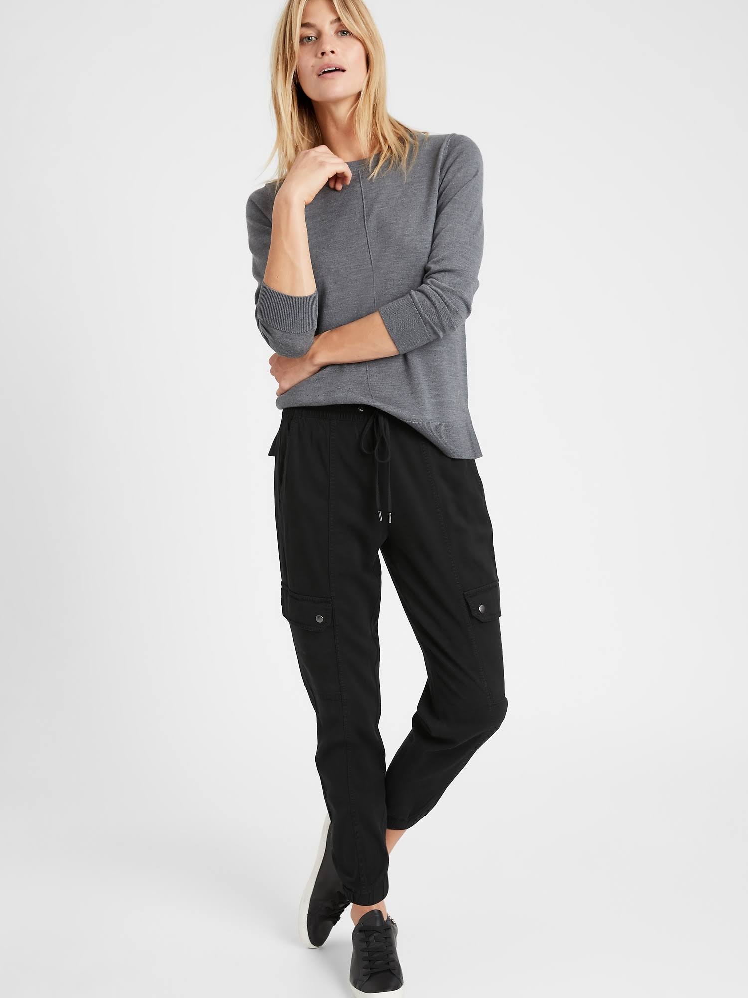 Banana Republic Women's Cargo Jogger Black Size M