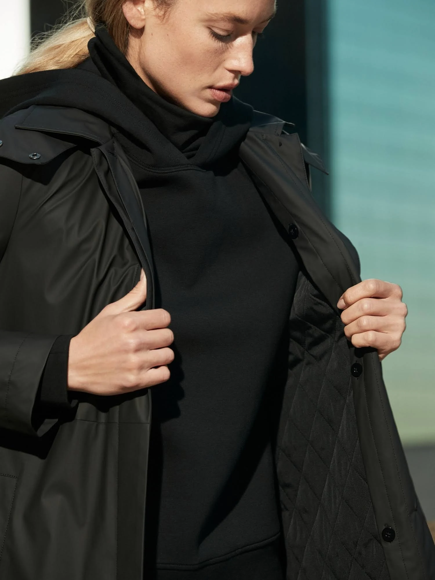 Banana Republic Women's 2-in-1 Rain Coat Black Size M