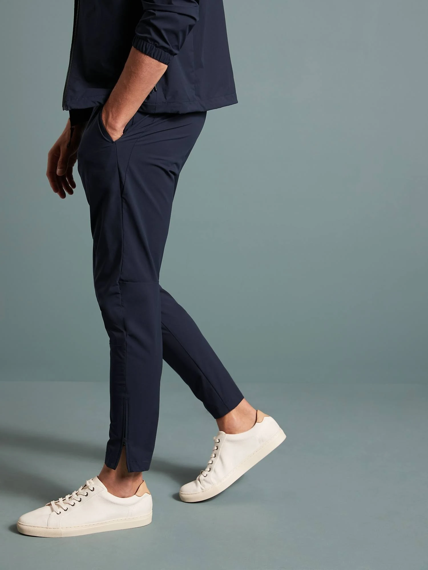 Banana Republic Men's Motion Tech Jogger Navy Size L