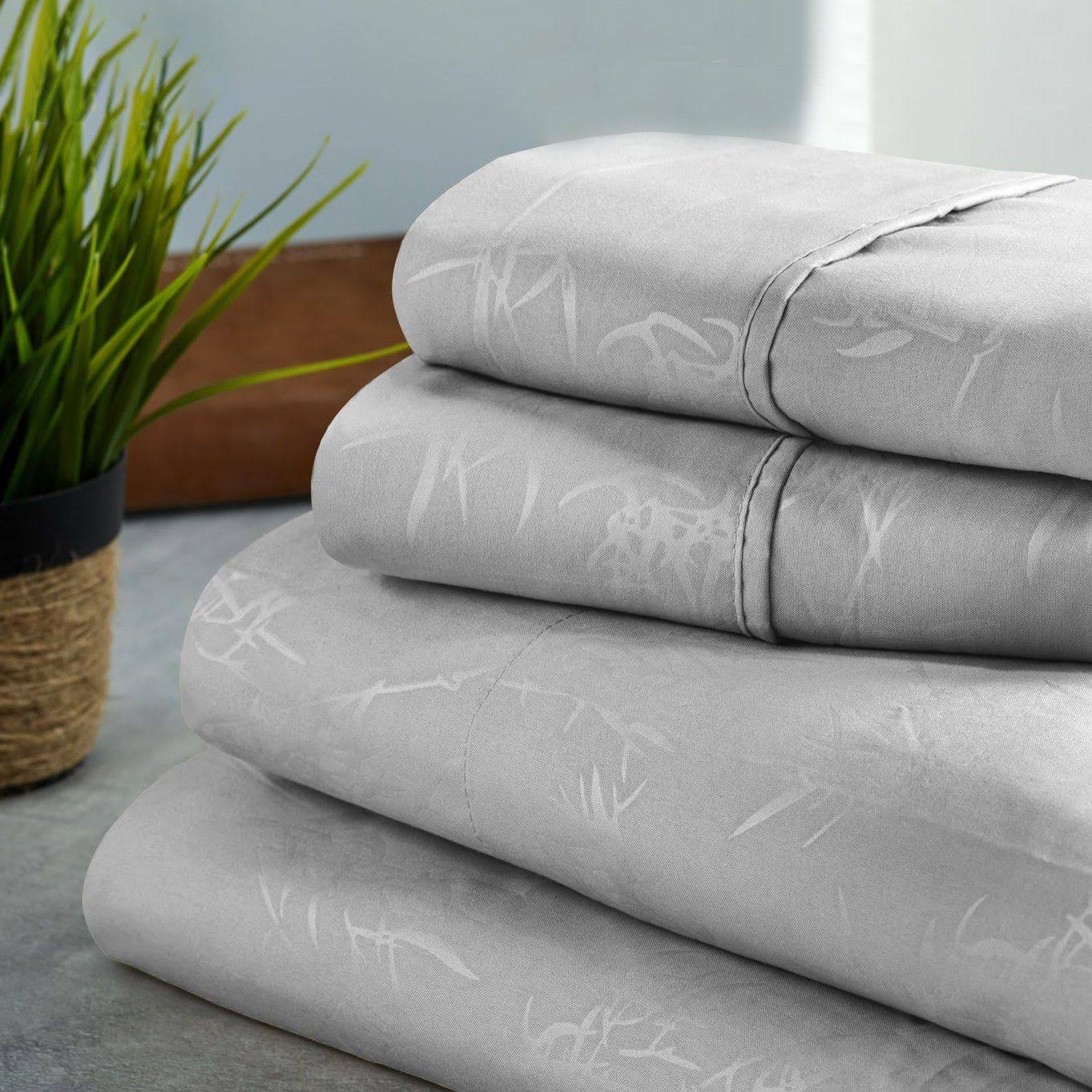 Bamboo 1800 Count Leaf Embossed Bed Sheet Set Silver / Queen