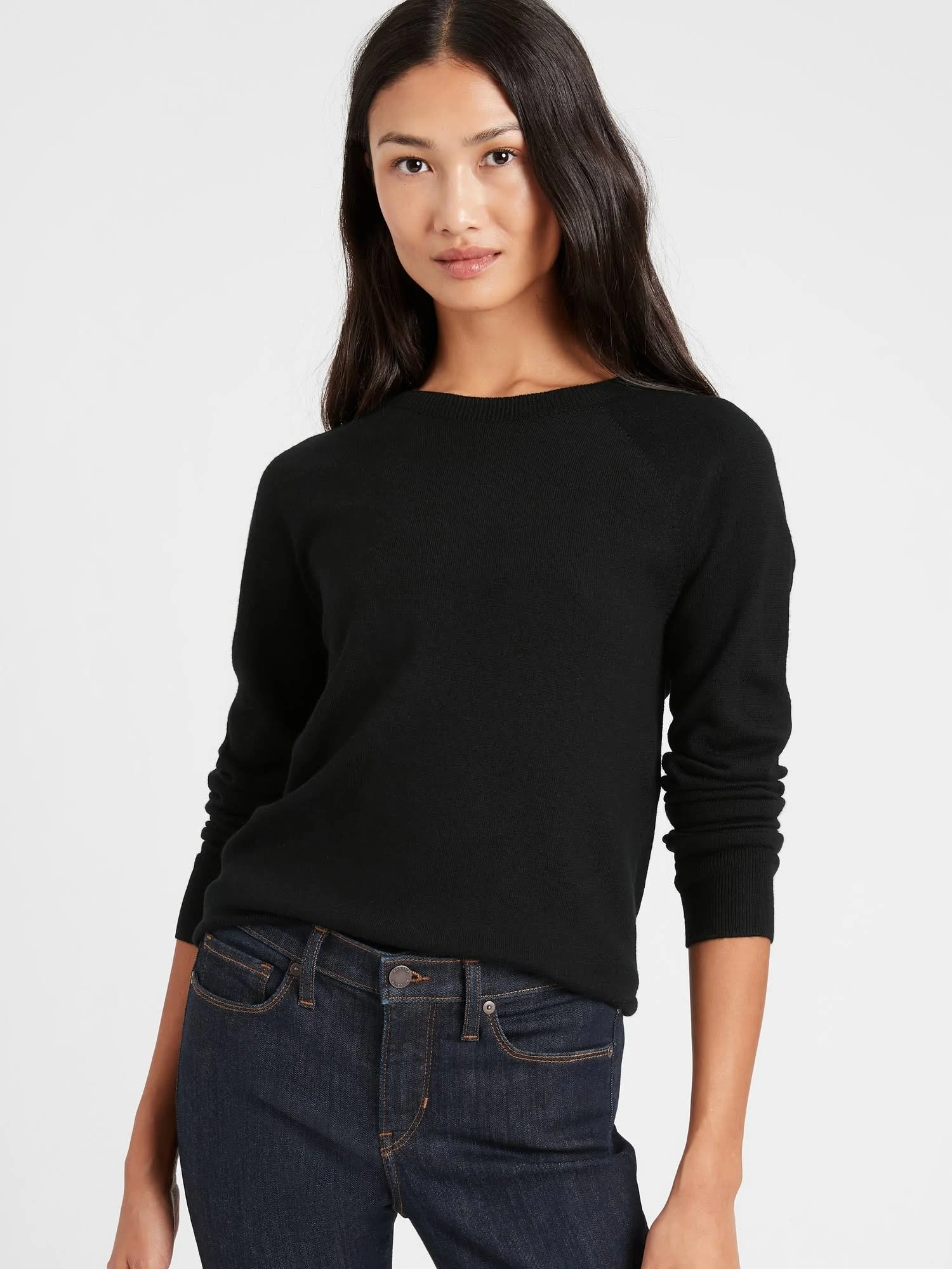 Banana Republic Women's Seamless Merino Crew Sweater-Neck Sweater in Responsible Wool Black Size Xxs