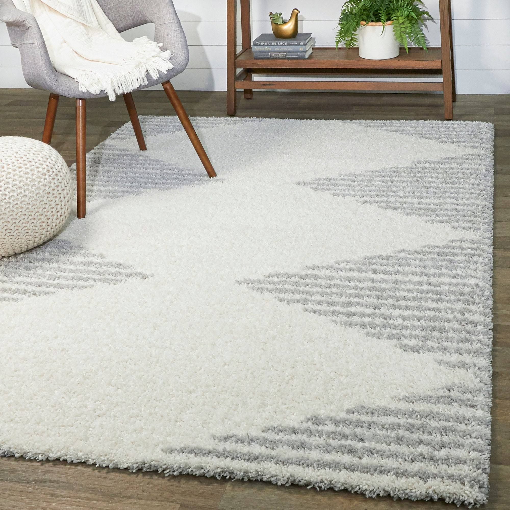BALTA Hughes White/Grey 5 ft. x 7 ft. Striped Shag Area Rug