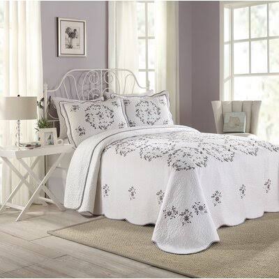 Nymphea Single Reversible Quilt August Grove Size: Queen Quilt