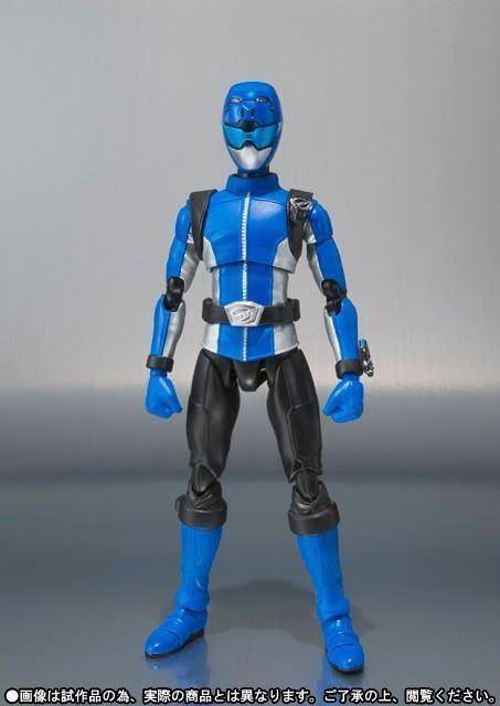 S.H.Figuarts Tokumei Sentai Go Busters Blue Buster Action Figure Bandai Japan