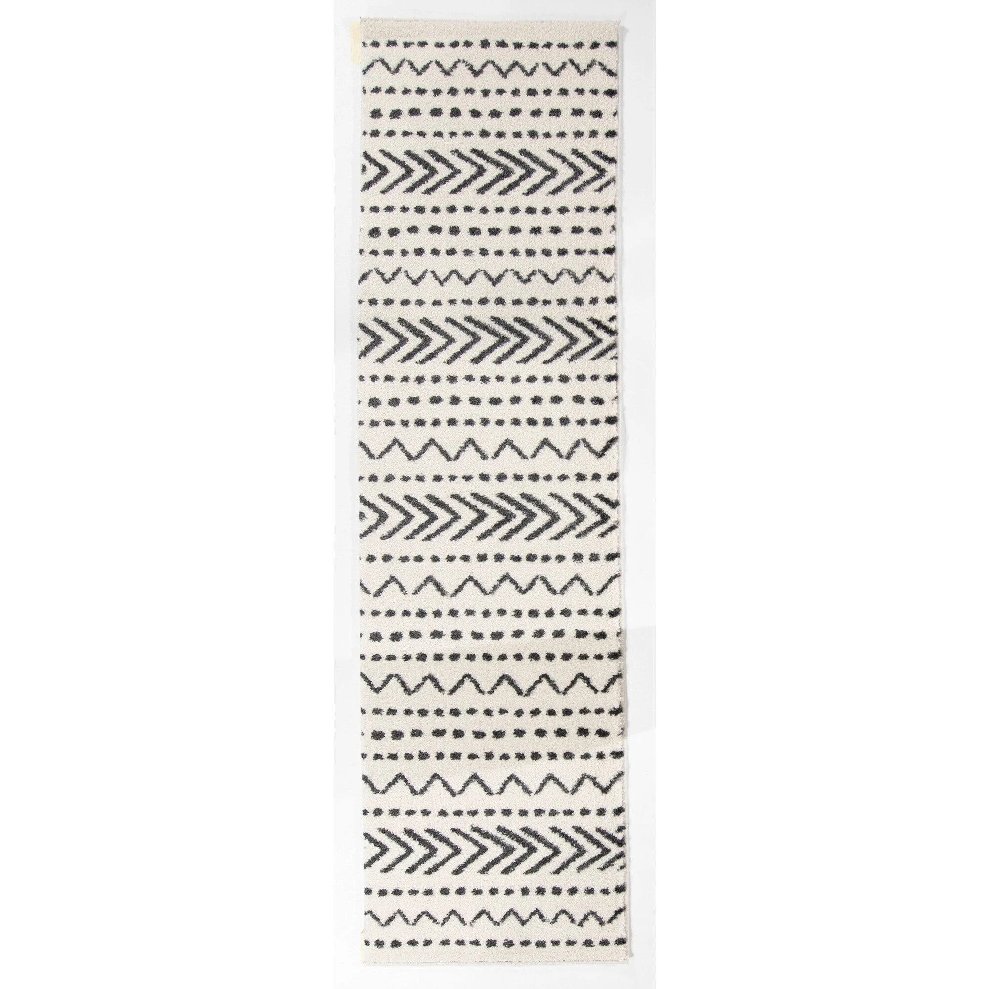 Adebayo Tribal Indoor Area Rug - 6&7x22 x 9& - Cream