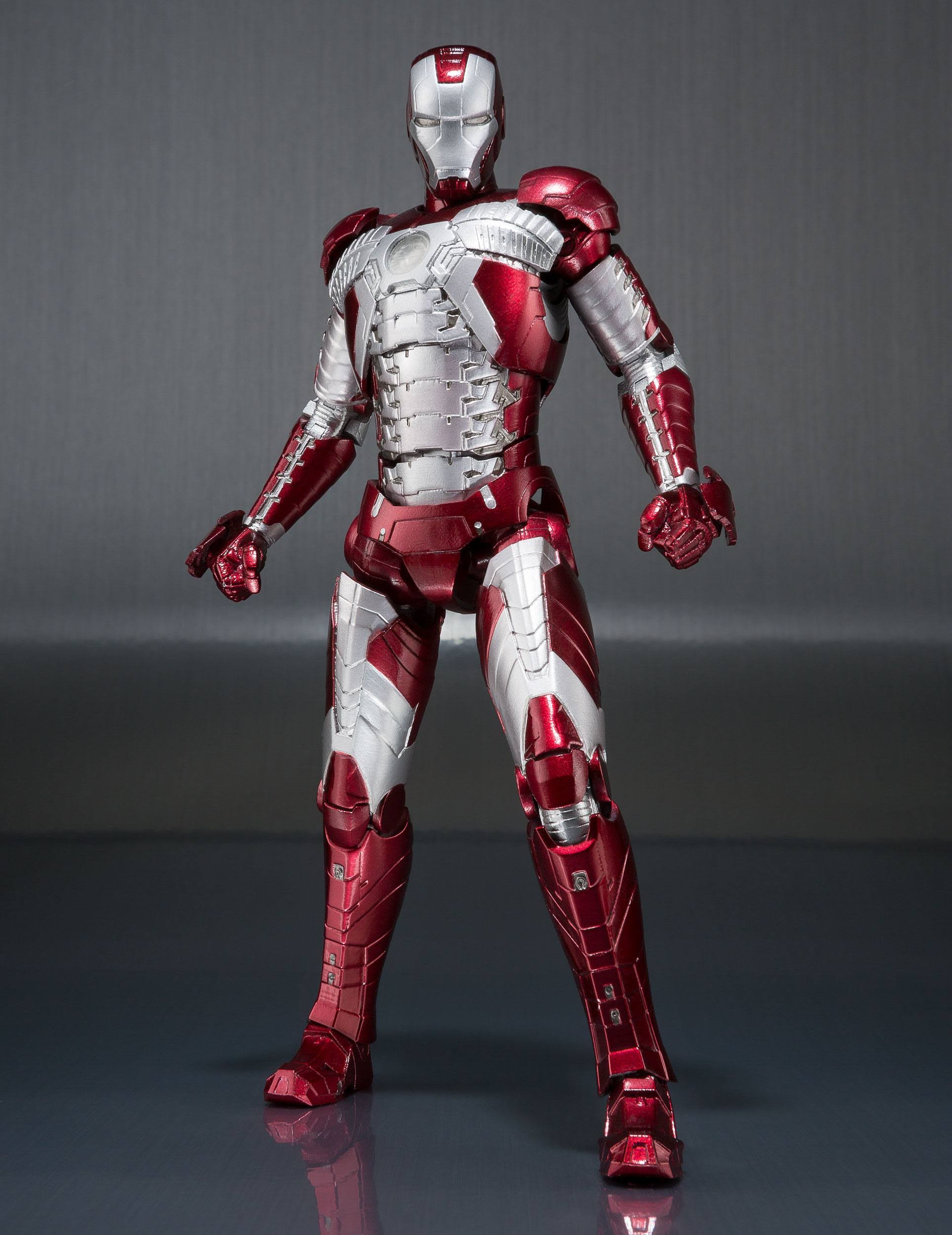 Iron Man 2: Iron Man Mark V & Hall of Armor Set S.H. Figuarts Action Figure