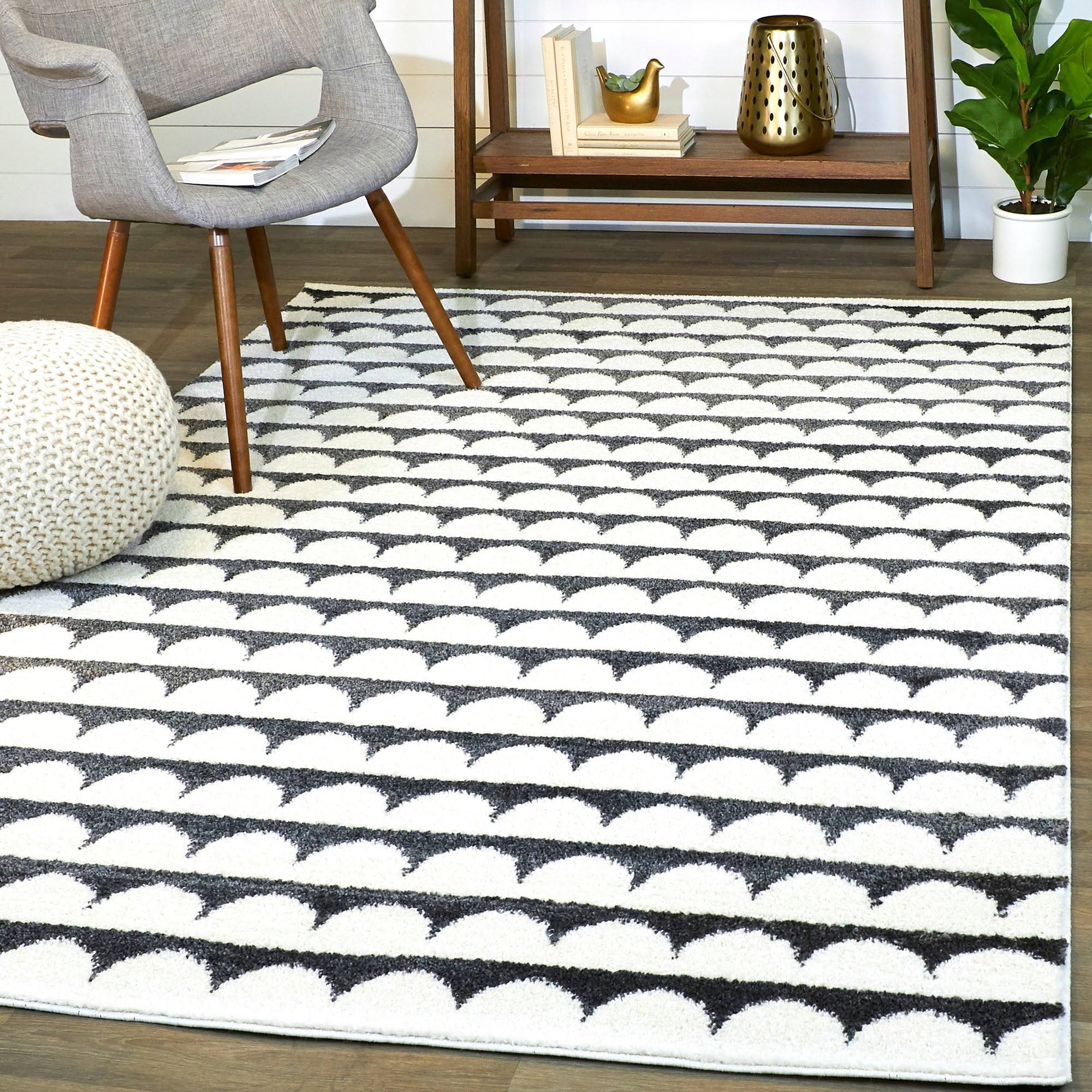 Palmer Modern Scale Area Rug - 4&6x22 x 6& - White