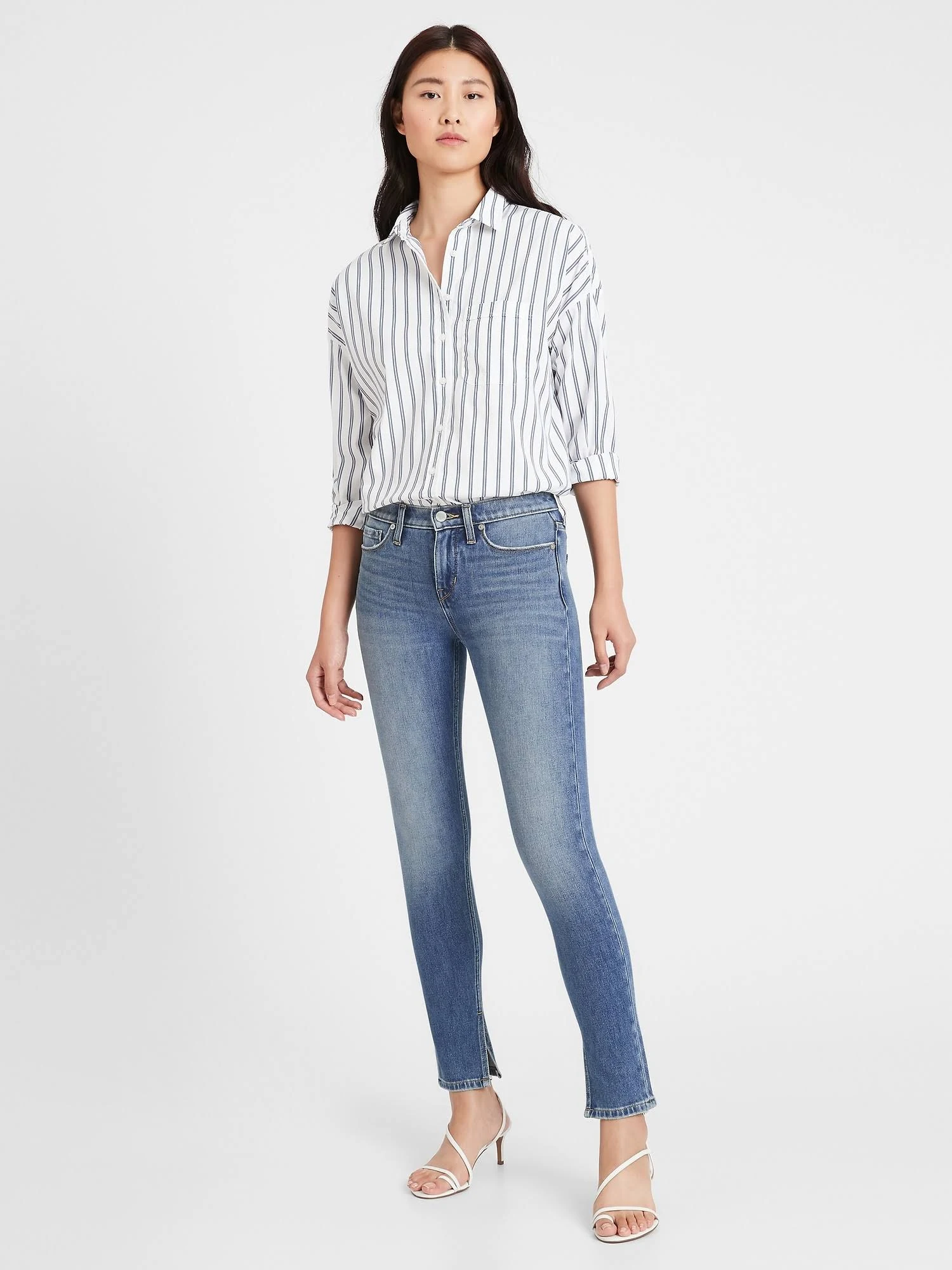 Banana Republic Women's Mid-Rise Skinny Jean with Split-Hem Medium Wash Size 25 Regular
