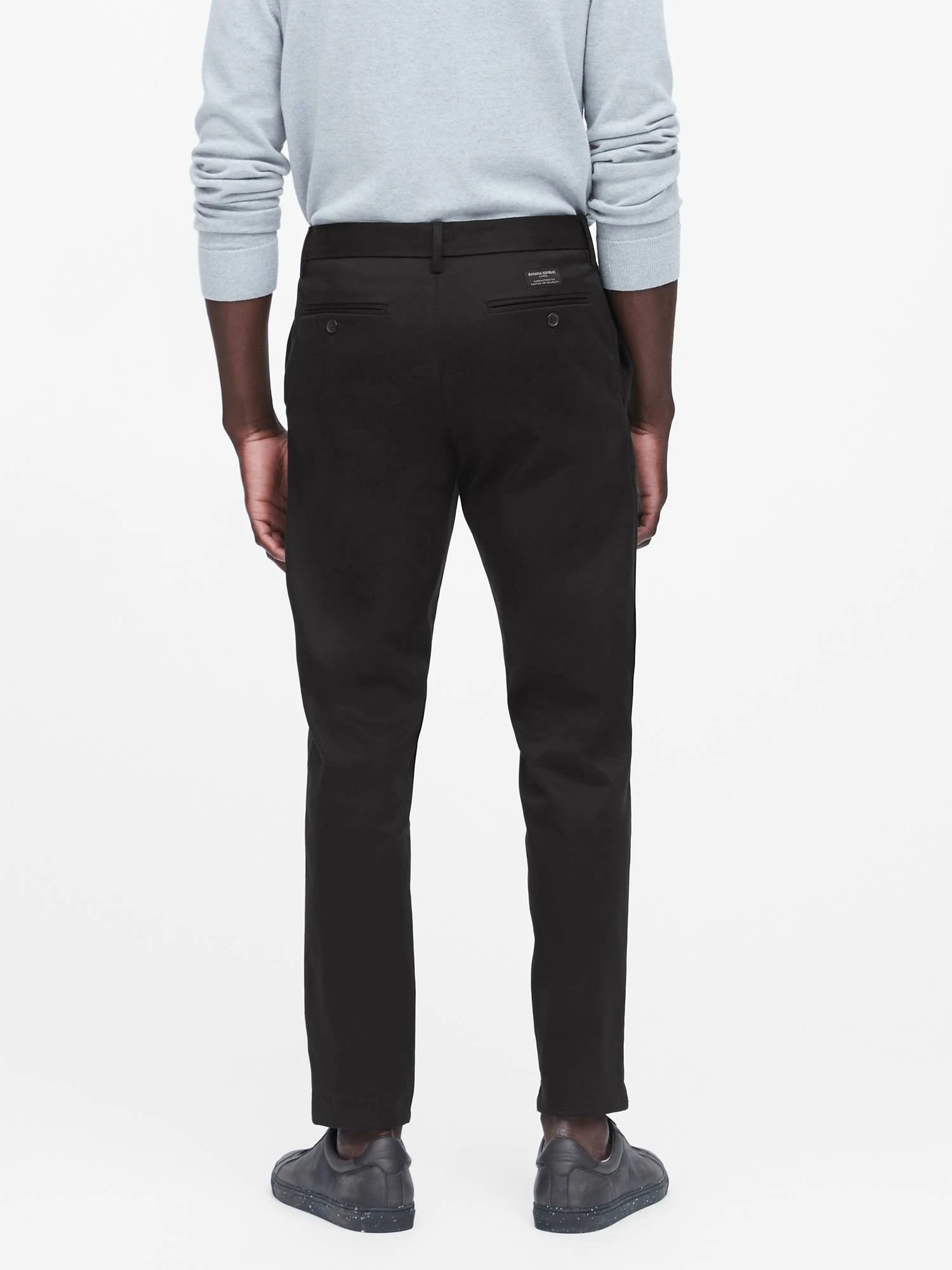 Banana Republic Men's Mason Athletic Tapered Rapid Movement Chino Pant Black Size 42W 32L