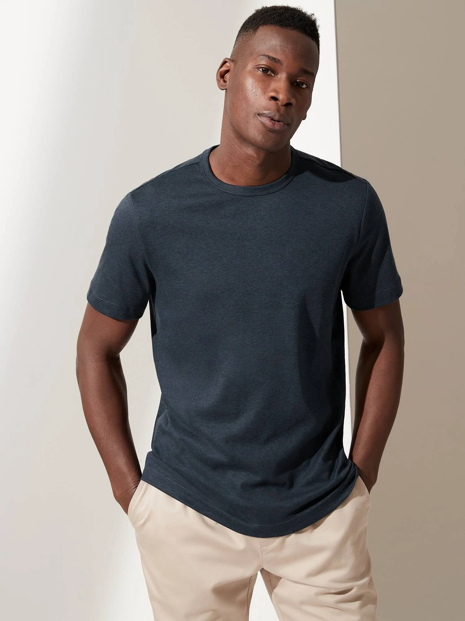 Banana Republic Men's Luxury Touch Performance T-Shirt Navy Size XL