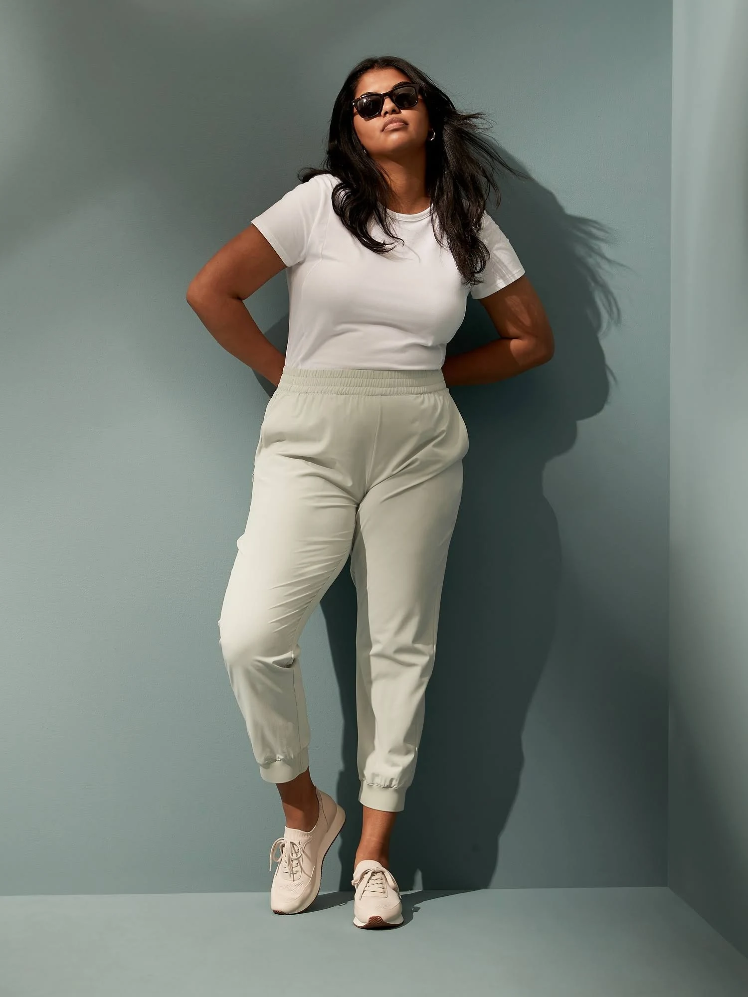Banana Republic Women's Flyweight Jogger Sea Salt Size M