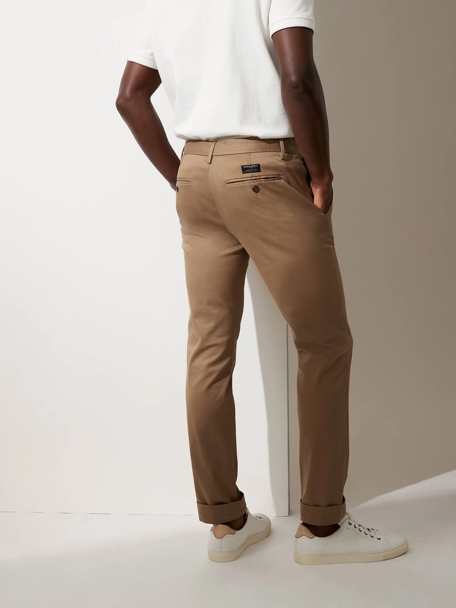 Banana Republic Men's Fulton Skinny Rapid Movement Chino Pant Airforce Khaki Tall Size 34W 36L
