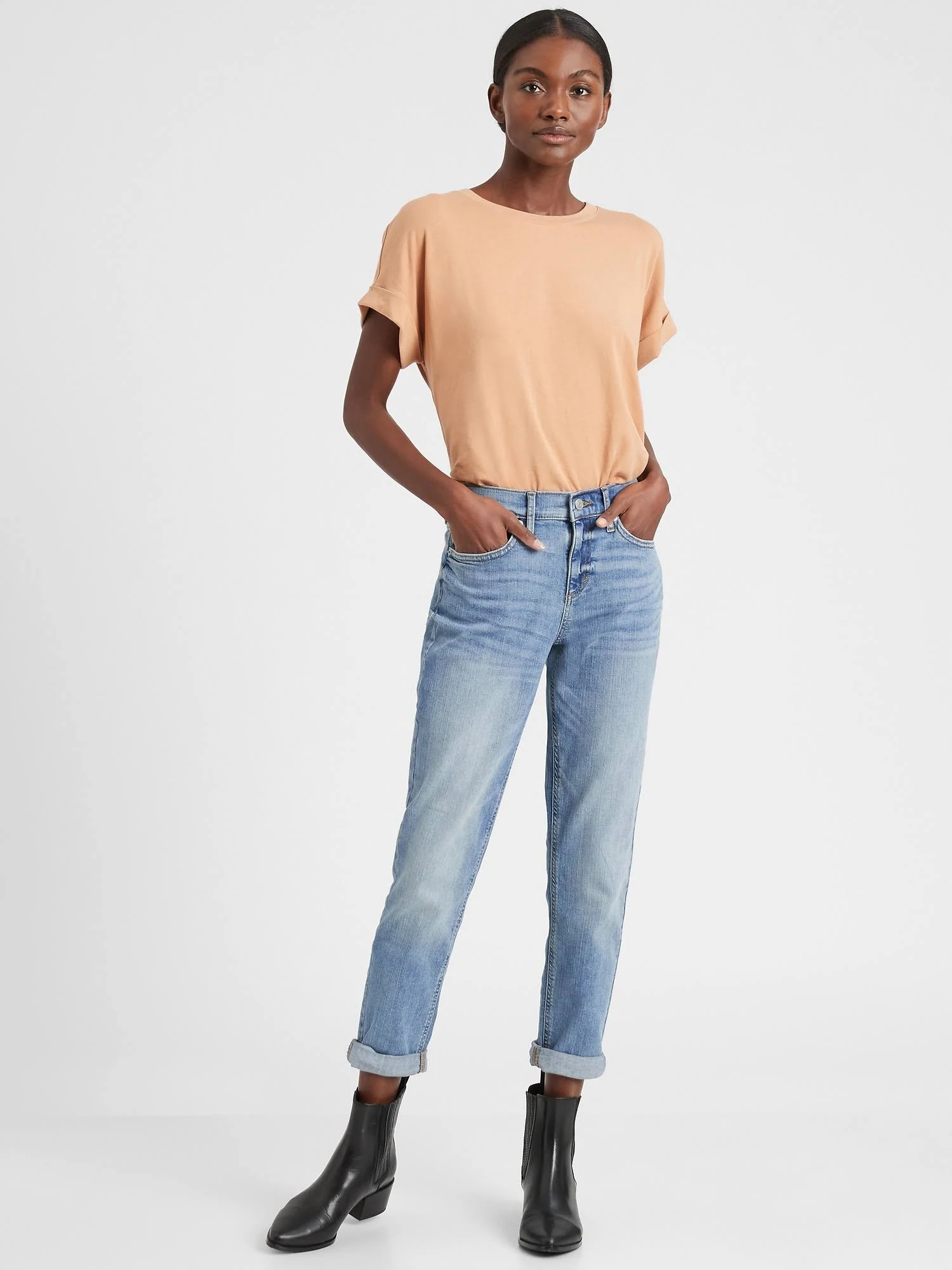 Women's Low-Rise Light Wash Girlfriend Jean Light Wash