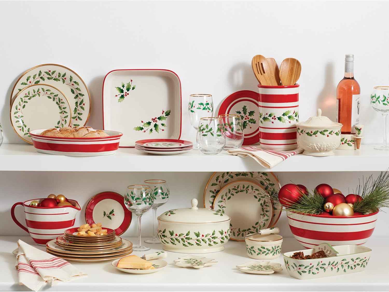 Lenox 6122048 Holiday 12-Piece-Plate-&-Mug Set, Christmas Dinnerware, Hosting