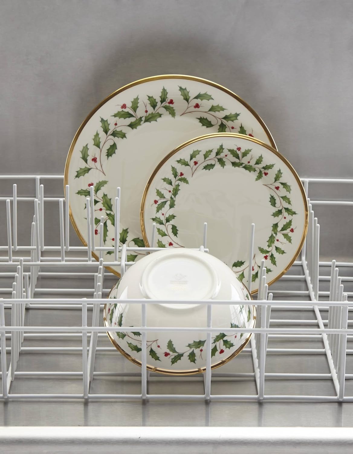 Lenox 6122048 Holiday 12-Piece-Plate-&-Mug Set, Christmas Dinnerware, Hosting