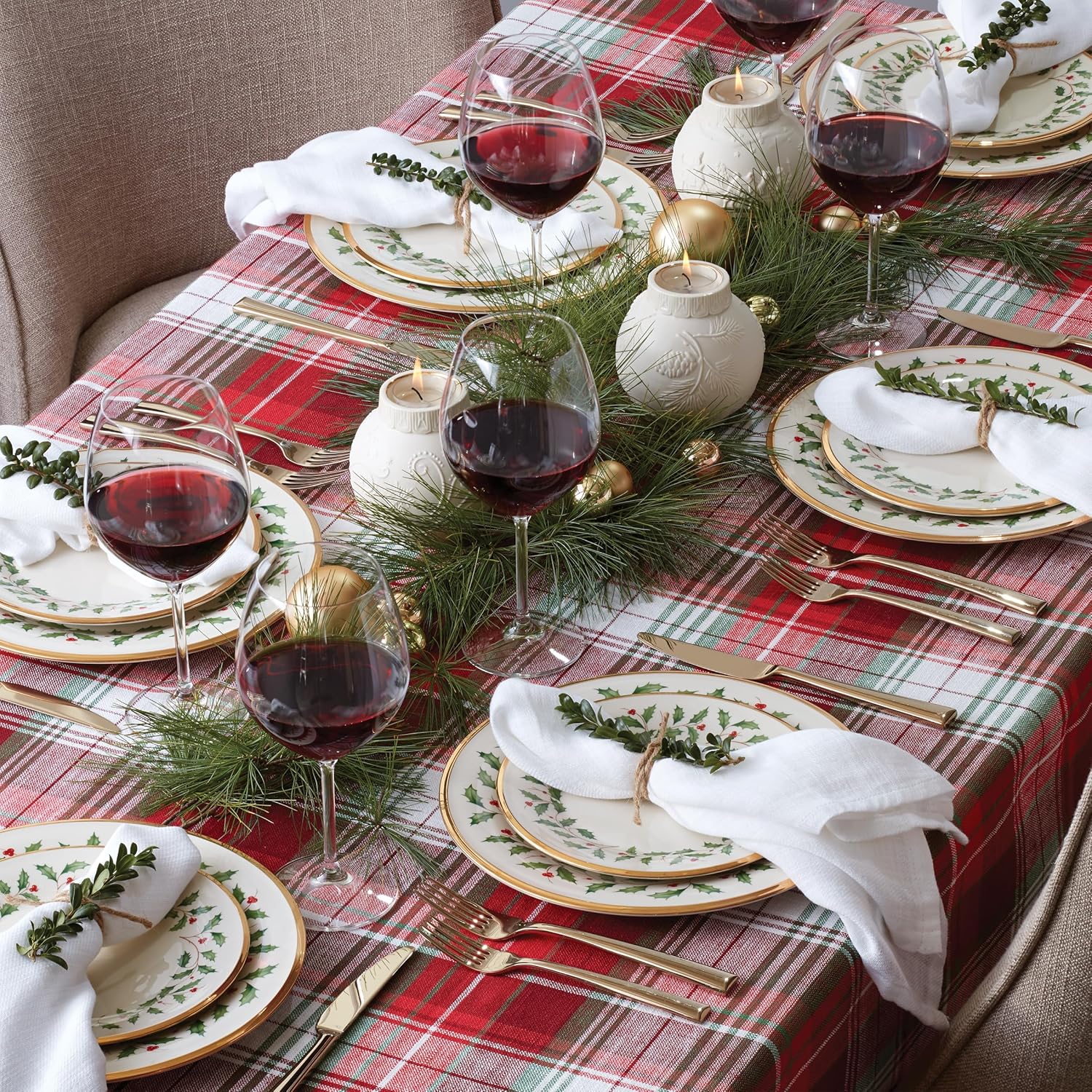 Lenox 6122048 Holiday 12-Piece-Plate-&-Mug Set, Christmas Dinnerware, Hosting