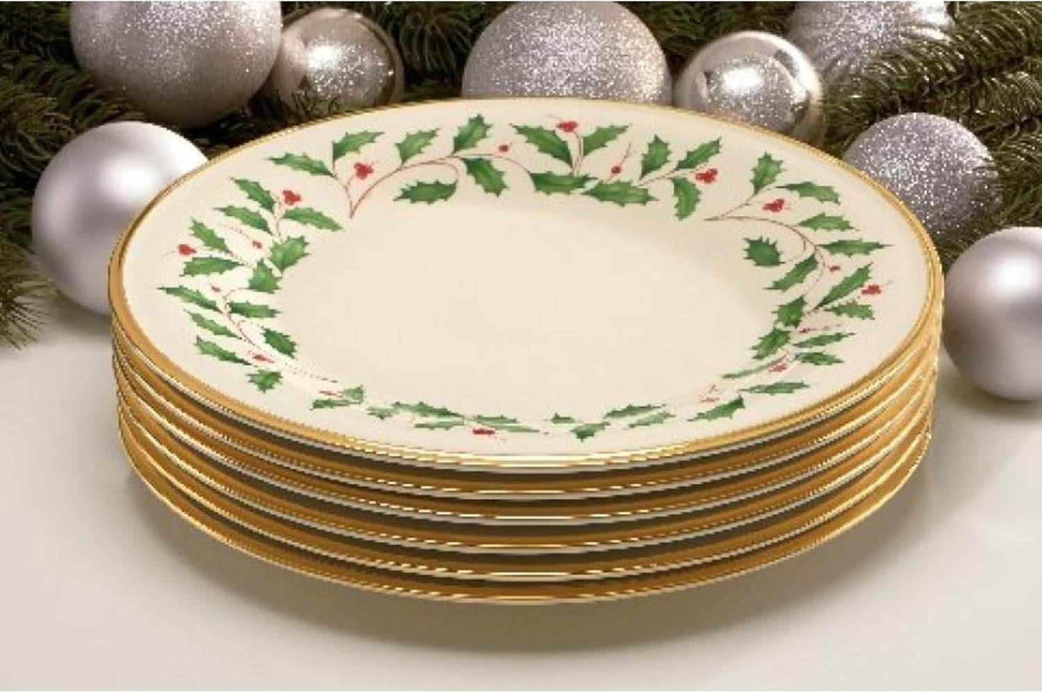 Lenox 6122048 Holiday 12-Piece-Plate-&-Mug Set, Christmas Dinnerware, Hosting