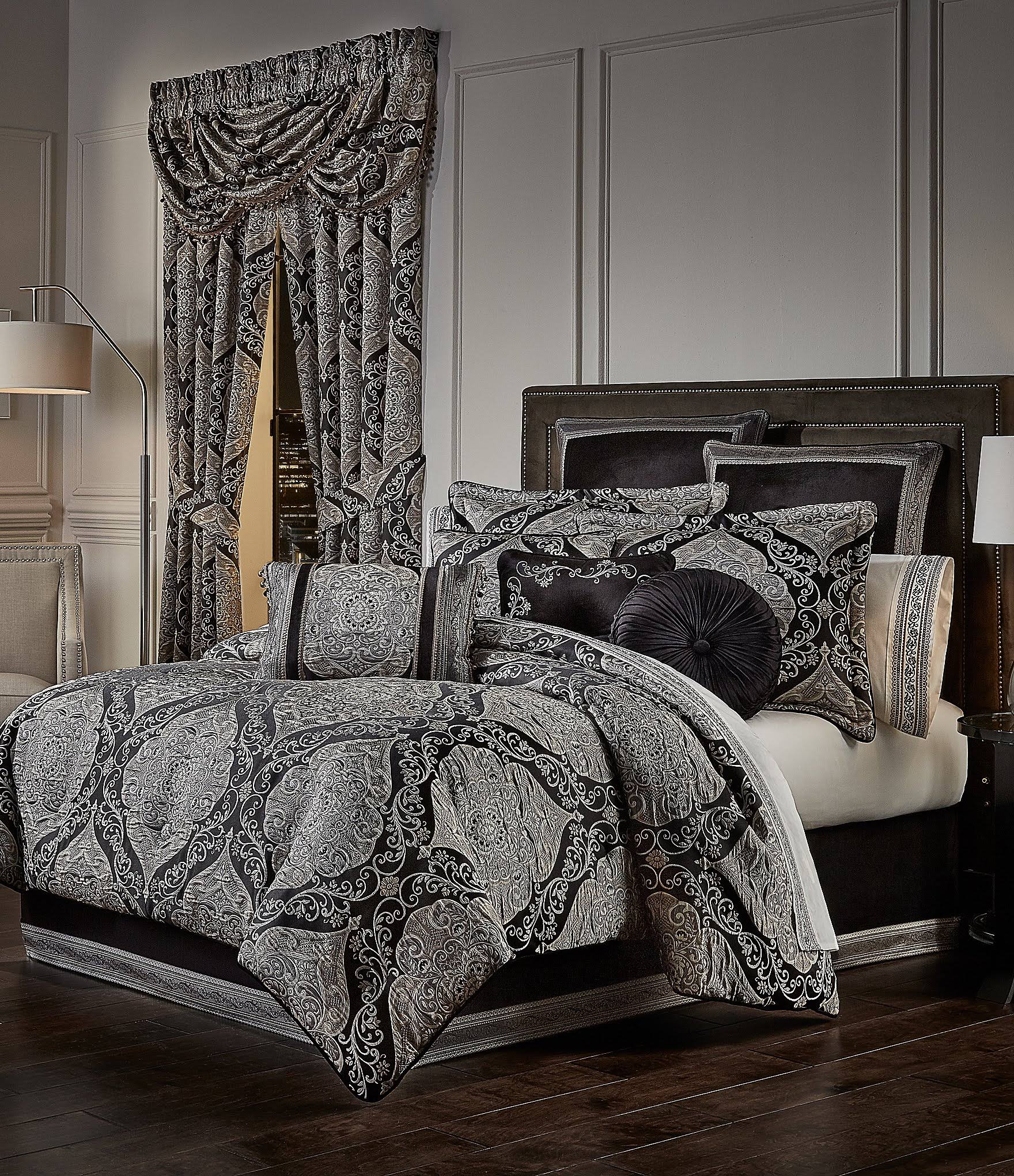 J. Queen New York Vera Black 4Piece Comforter Set, Queen WGL1s