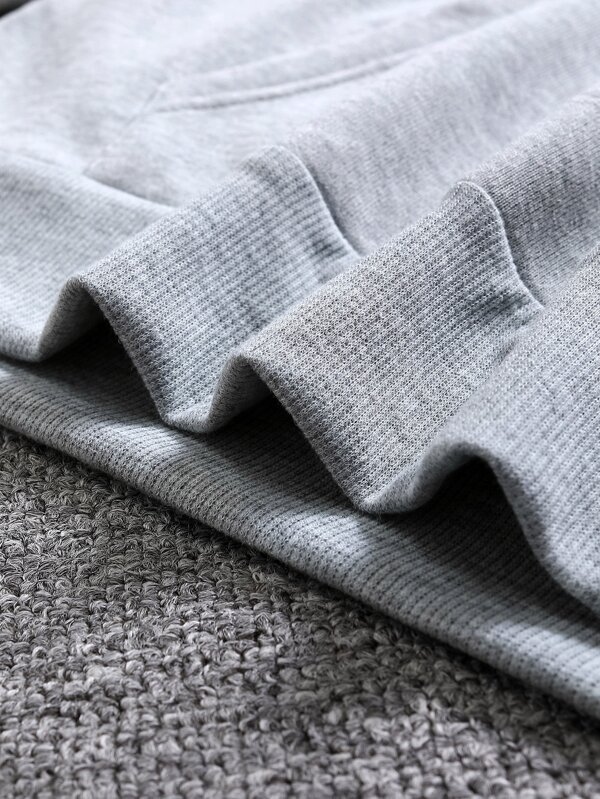 Men Letter Graphic Kangaroo Pocket Drawstring Thermal Hoodie