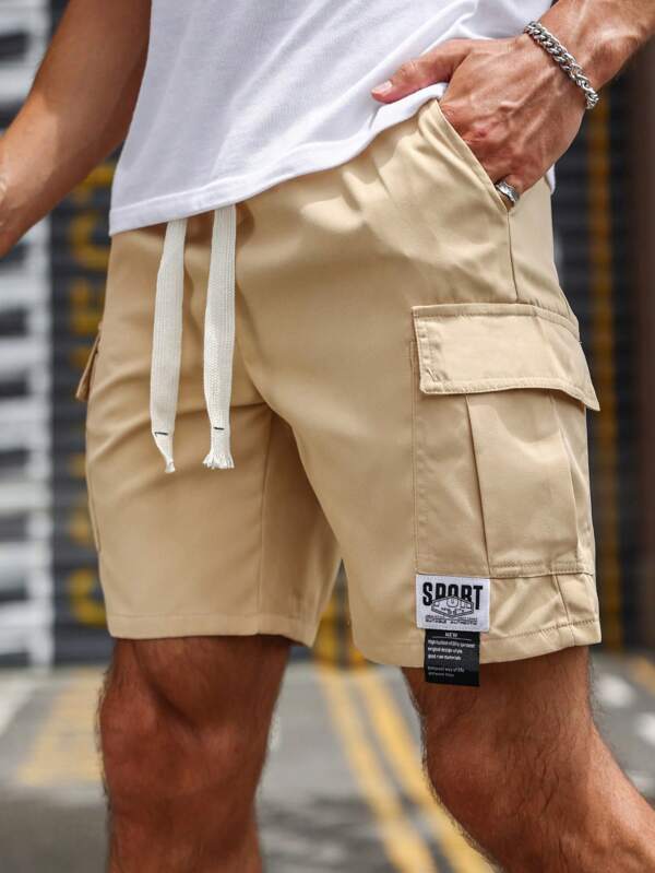 Men Letter Patched Flap Pocket Drawstring Waist Shorts